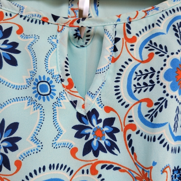 Red Camel Long Sleeve Cold Shoulder Dress - Size Medium (GUC) - Picture 3 of 9